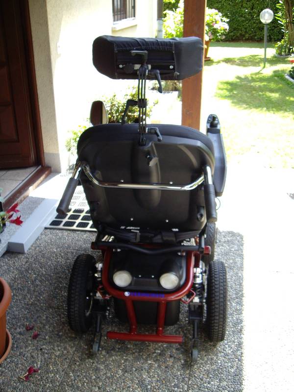 Carrozzina elettrica per disabili Fahrzeuge