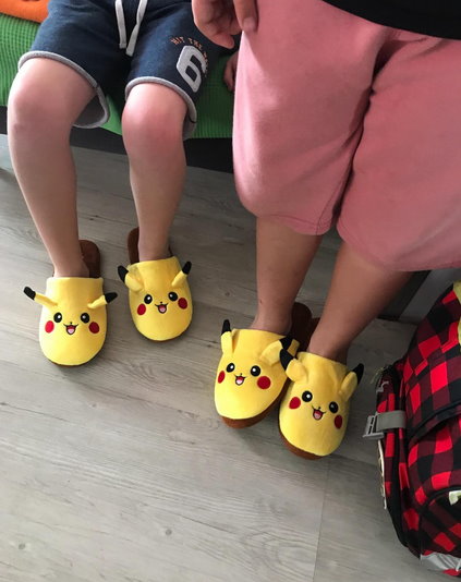 Pokémon Plüsch Pikachu Hausschuhe Schuhe Finken Pantoffeln Kind Kinder Erwachsene Kleidung & Accessoires 2