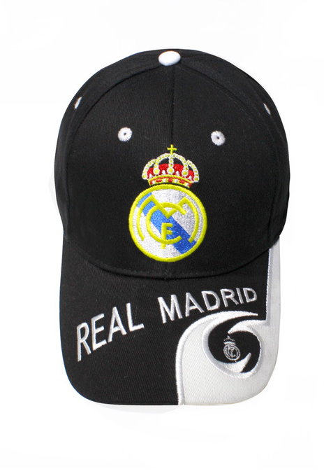 Real Madrid FC Team Beanie Mütze Winter Bommelmütze Spanien Fan La Liga Kleidung & Accessoires 2